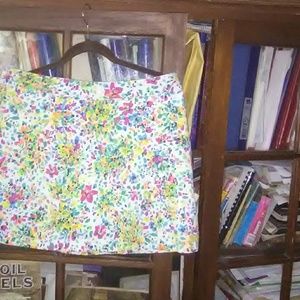 Multi colored brand new skort